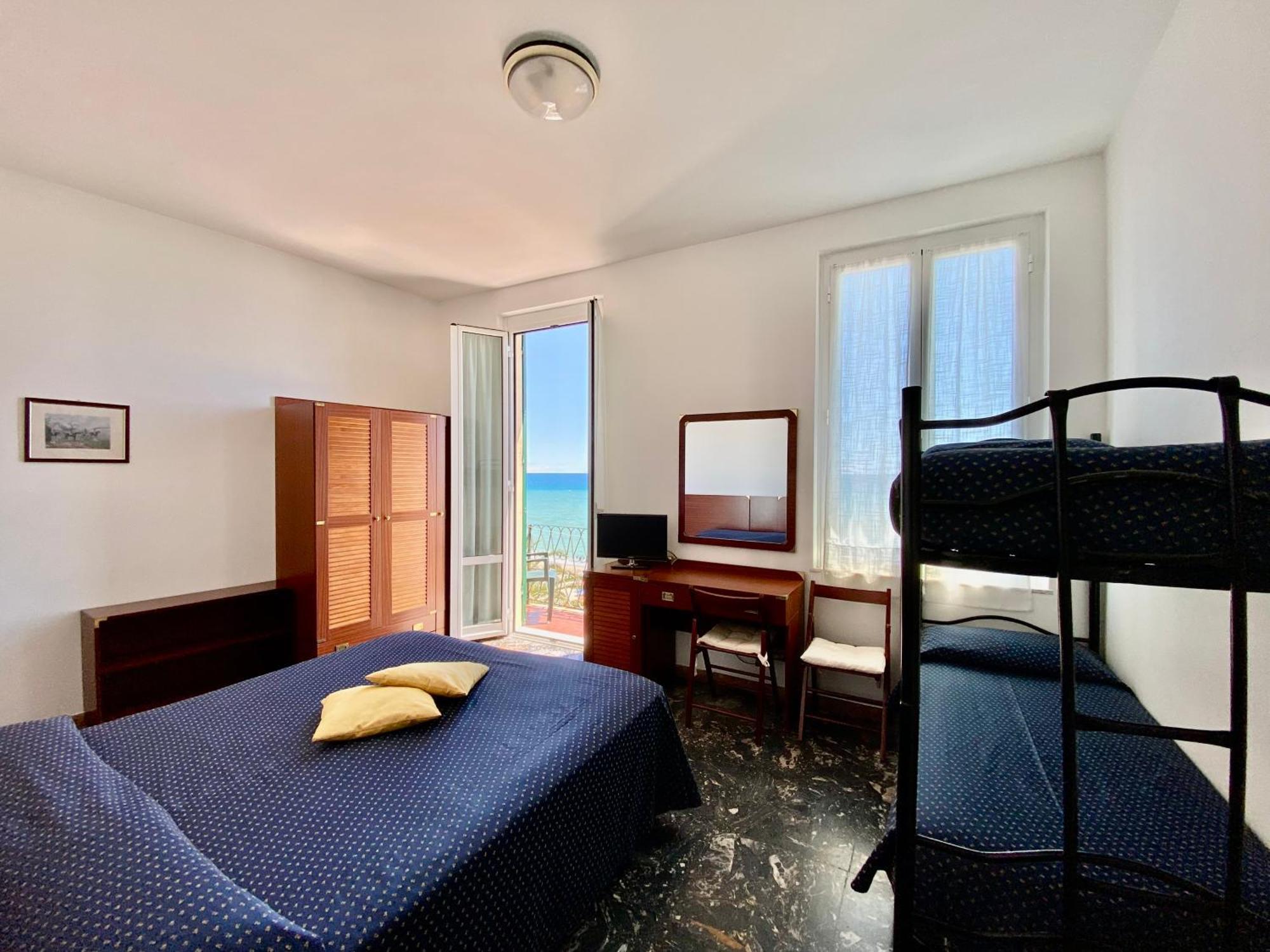 Hotel Gambone フィナーレ・リーグレ エクステリア 写真